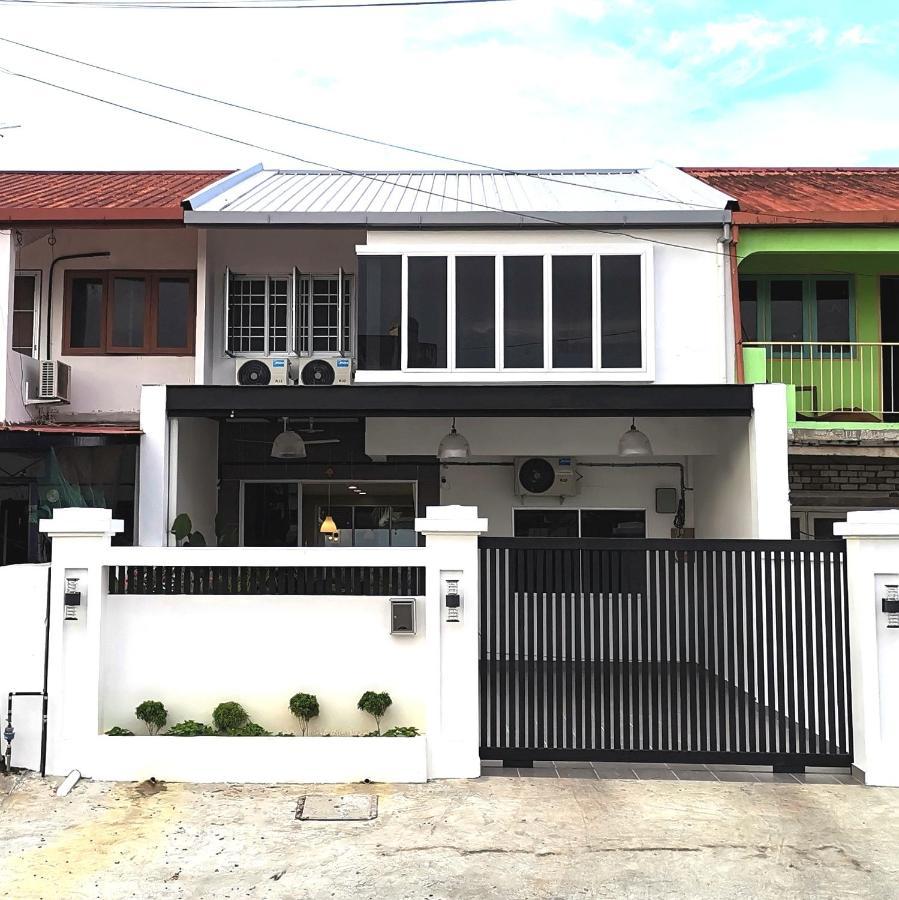 Merdeka One Homestay 8Pax 4Rooms Sibu Exterior photo